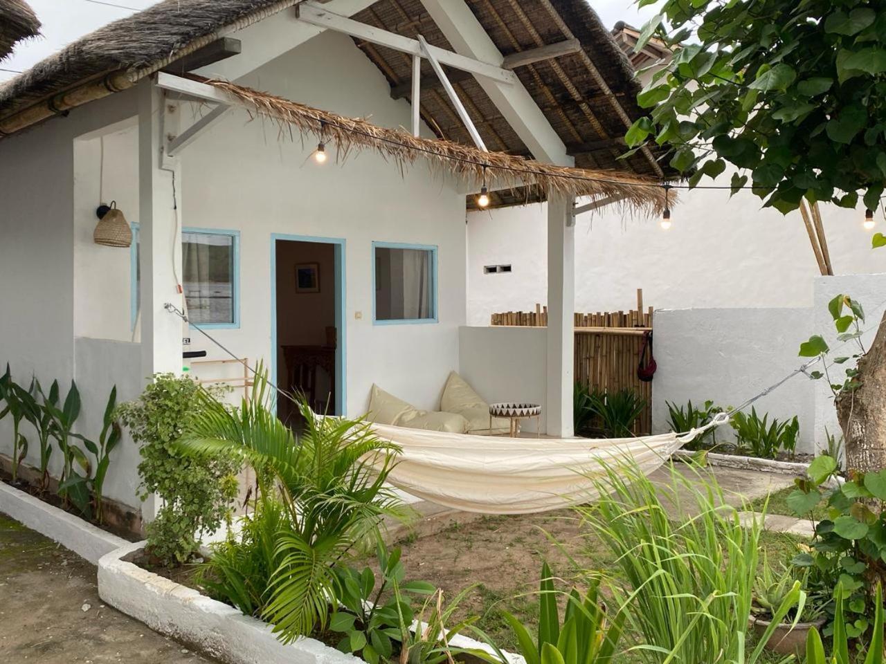 Surf Shack Grupuk Hotel Bumbang Exterior foto